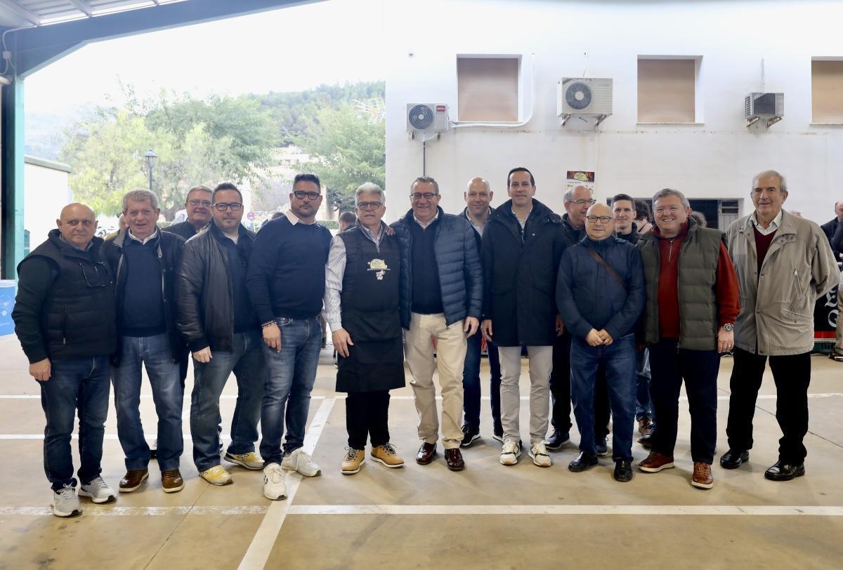 El presidente de la Diputación se convierte en Torraor d'Honor de la XIV Feria del Embutido de la Vall de Pop El presidente de la Diputación se convierte en Torraor d'Honor de la XIV Feria del Embutido de la Vall de Pop