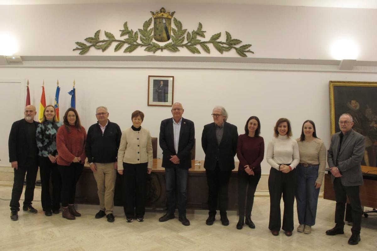 La Universitat de València y el Ayuntamiento de Dénia firman un convenio para dar luz verde a una sede universitaria