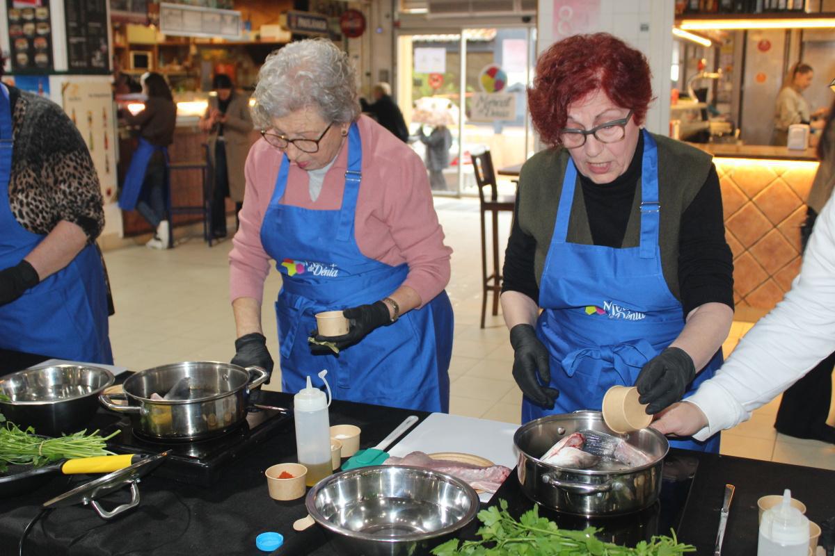 El Mercat Municipal de Dénia celebra el Día de la Mujer con showcookings protagonizados por mujeres
