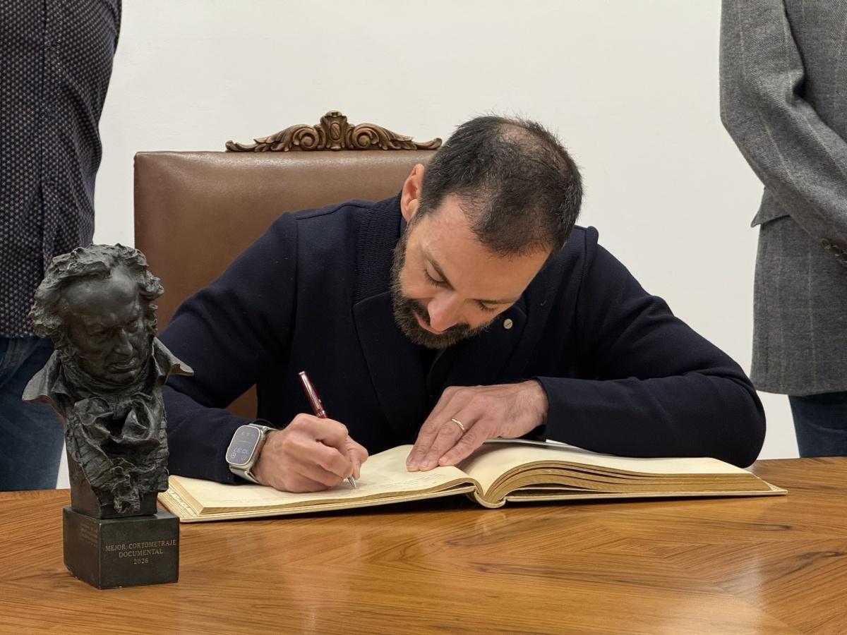 El director Carlo D'Ursi reivindica el valor del cine y su vínculo con la Marina Alta tras ganar el Goya El director Carlo D'Ursi reivindica el valor del cine y su vínculo con la Marina Alta tras ganar el Goya