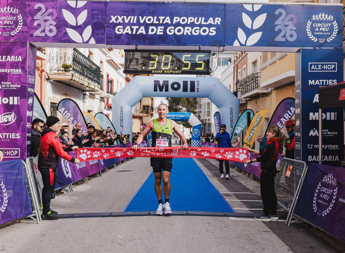 Robert Harrison y María Isabel Ferrer se imponen en la prueba del Circuit a Peu Marina Alta 2026 celebrada en Gata de Gorgos Robert Harrison y María Isabel Ferrer se imponen en la prueba del Circuit a Peu Marina Alta 2026 celebrada en Gata de Gorgos