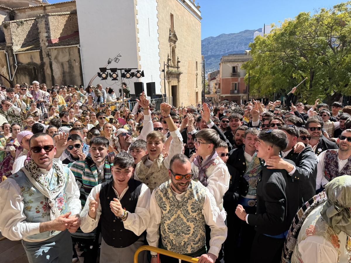 Diana y Baix la Mar se llevan los primeros premios de las Fallas Infantiles de Dénia Diana y Baix la Mar se llevan los primeros premios de las Fallas Infantiles de Dénia