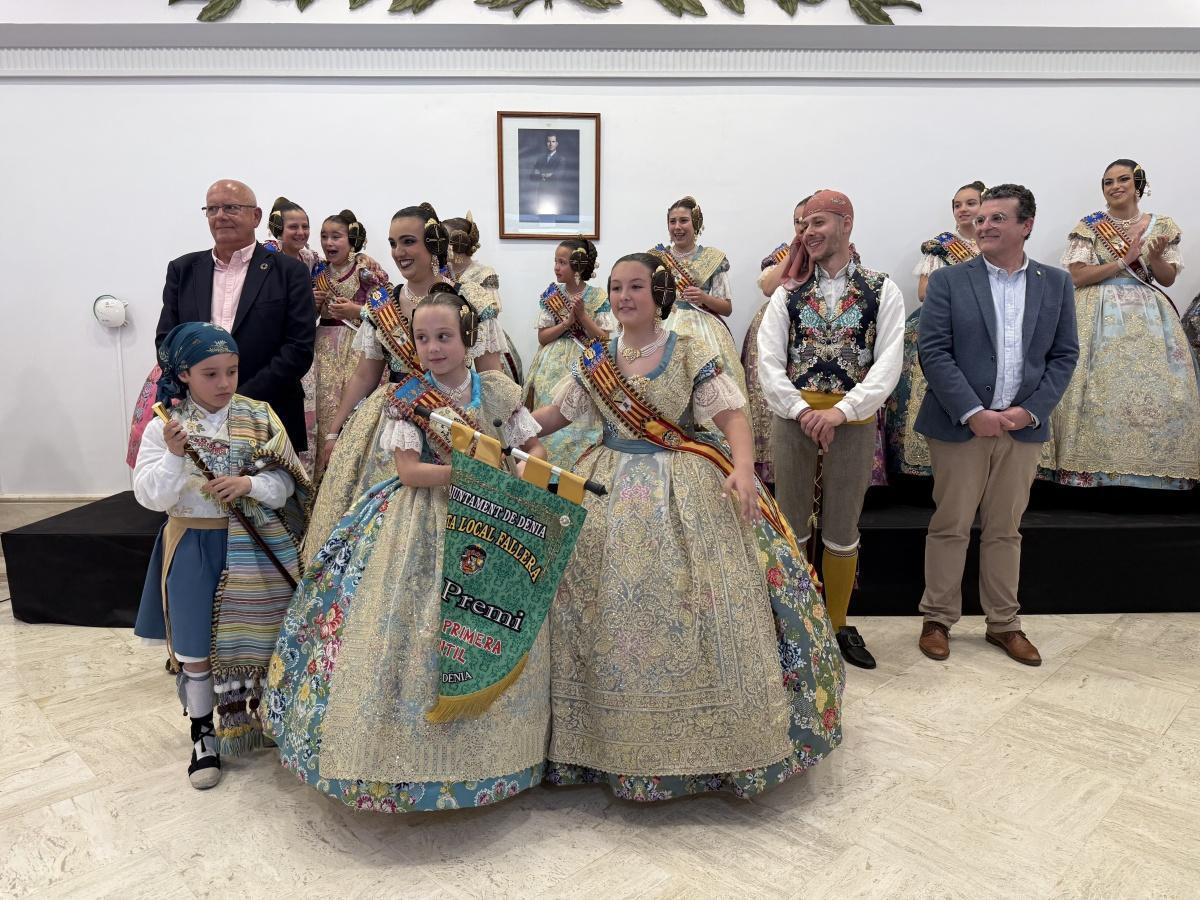 Diana y Baix la Mar se llevan los primeros premios de las Fallas Infantiles de Dénia Diana y Baix la Mar se llevan los primeros premios de las Fallas Infantiles de Dénia
