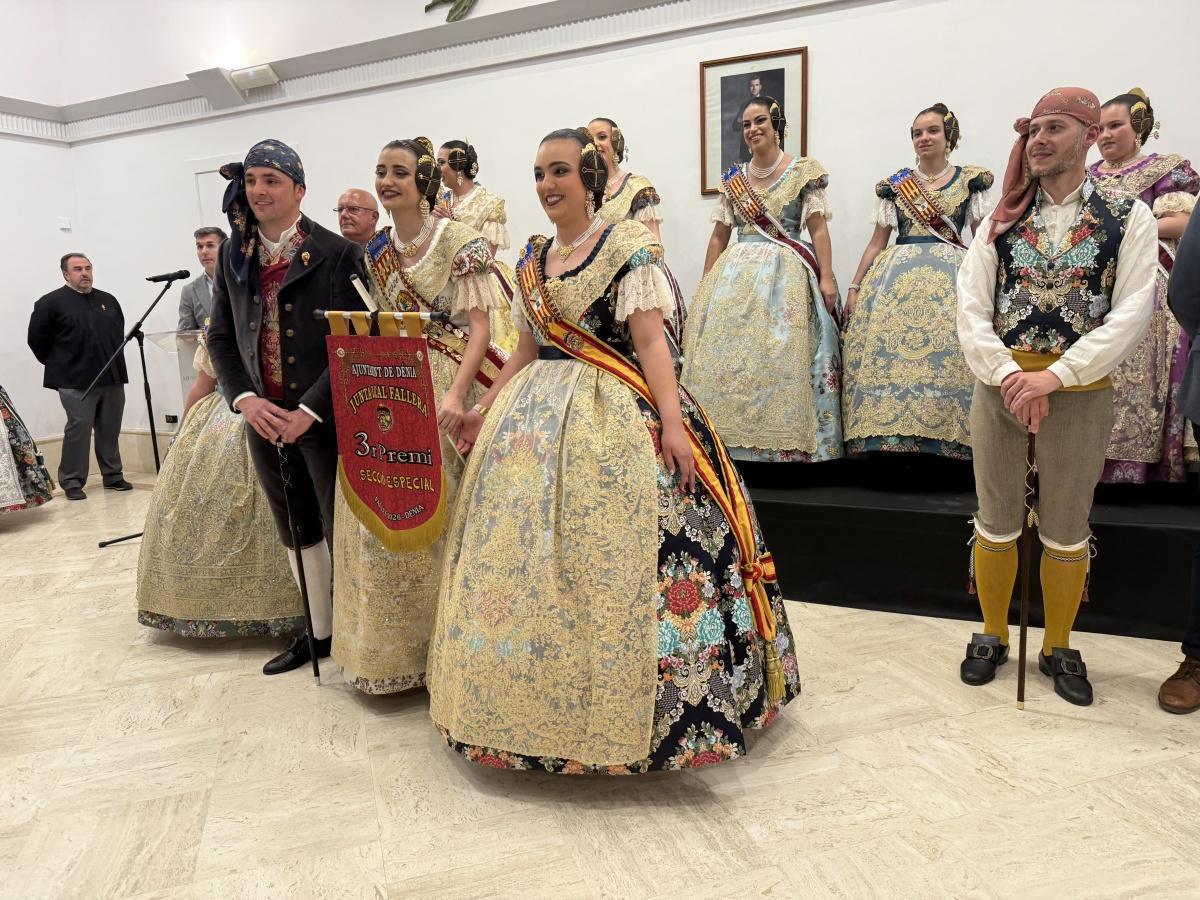 Centro y Port Rotes se llevan el oro fallero de Dénia Centro y Port Rotes se llevan el oro fallero de Dénia