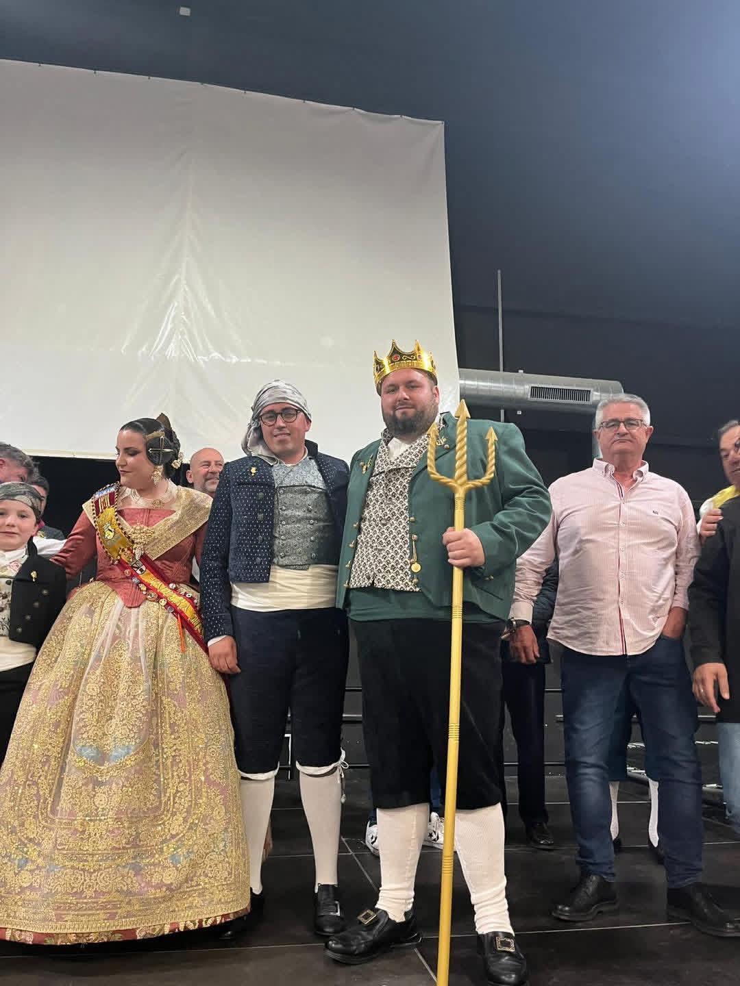 Dénia ya conoce los nuevos cargos falleros Dénia ya conoce los nuevos cargos falleros