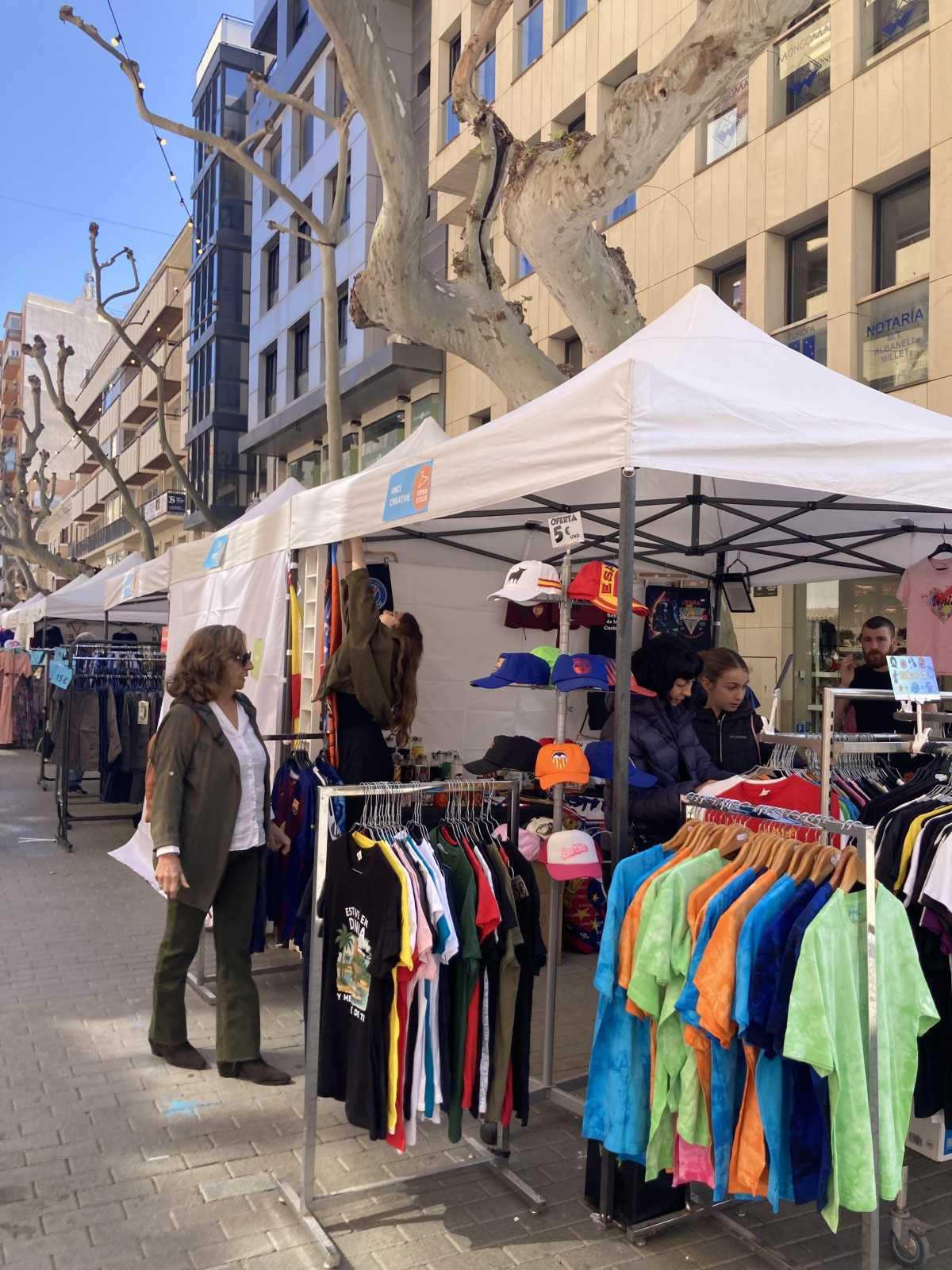 Dénia Stock transforma els carrers en un aparador a l’aire lliure Dénia Stock transforma els carrers en un aparador a l’aire lliure