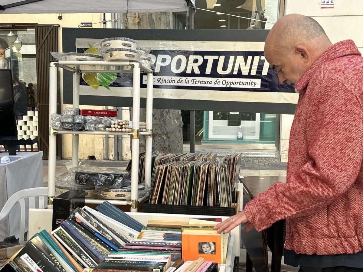 Dénia Stock transforma els carrers en un aparador a l’aire lliure Dénia Stock transforma els carrers en un aparador a l’aire lliure