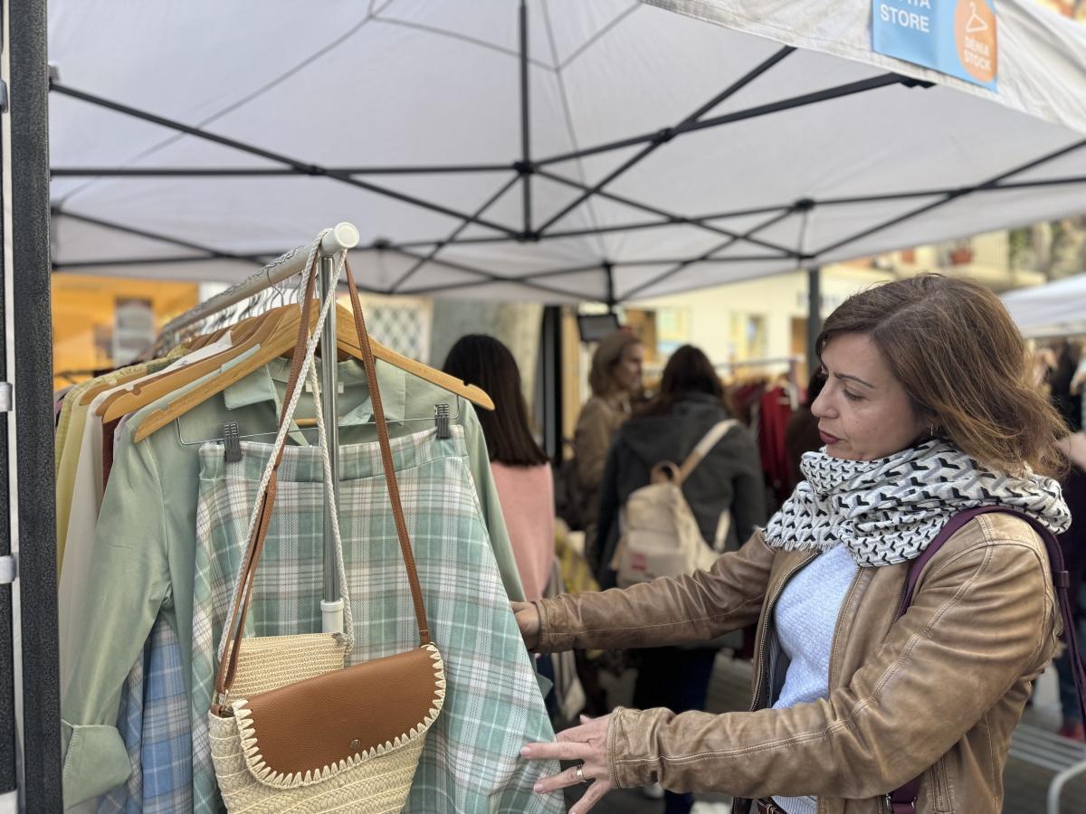 Dénia Stock transforma els carrers en un aparador a l’aire lliure Dénia Stock transforma els carrers en un aparador a l’aire lliure