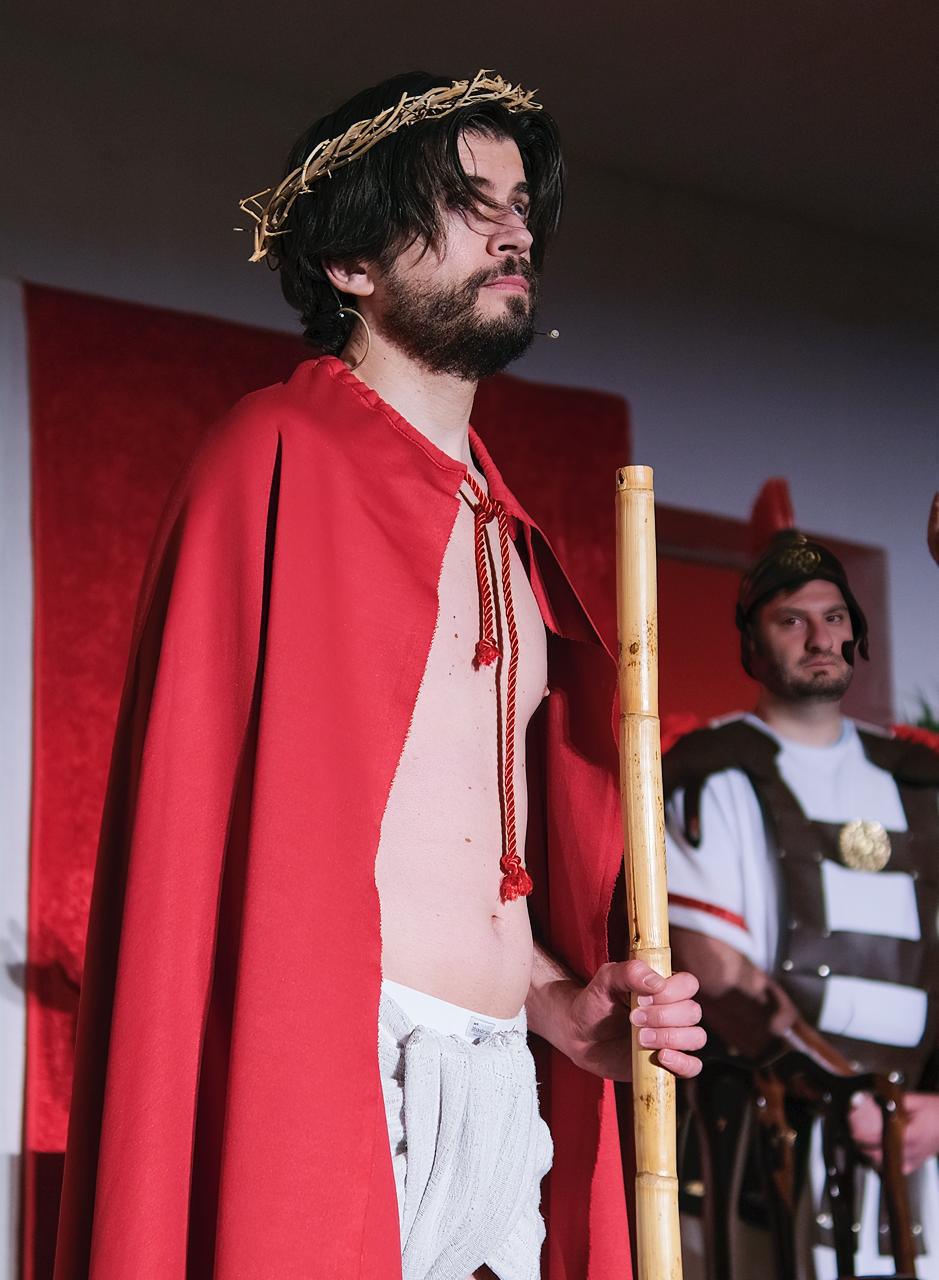 Més d’un miler de persones viuen a Ondara una espectacular representació de La Passió consolidada com a atractiu cultural i turístic Més d’un miler de persones viuen a Ondara una espectacular representació de La Passió consolidada com a atractiu cultural i turístic