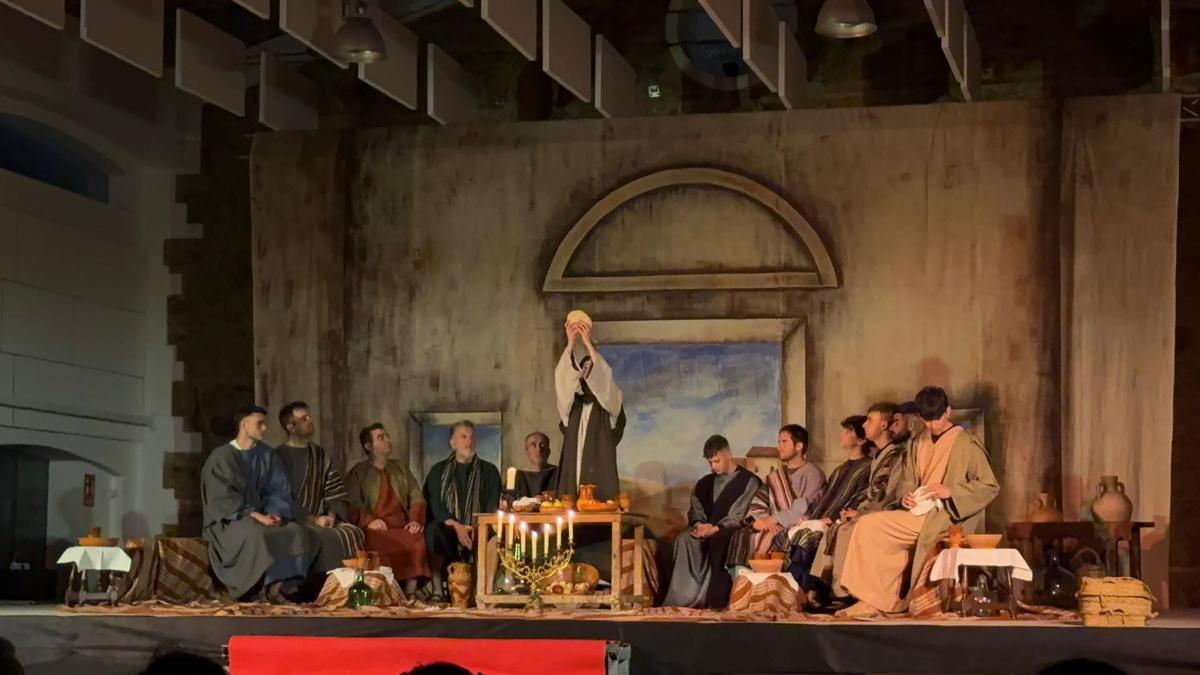 Més d’un miler de persones viuen a Ondara una espectacular representació de La Passió consolidada com a atractiu cultural i turístic