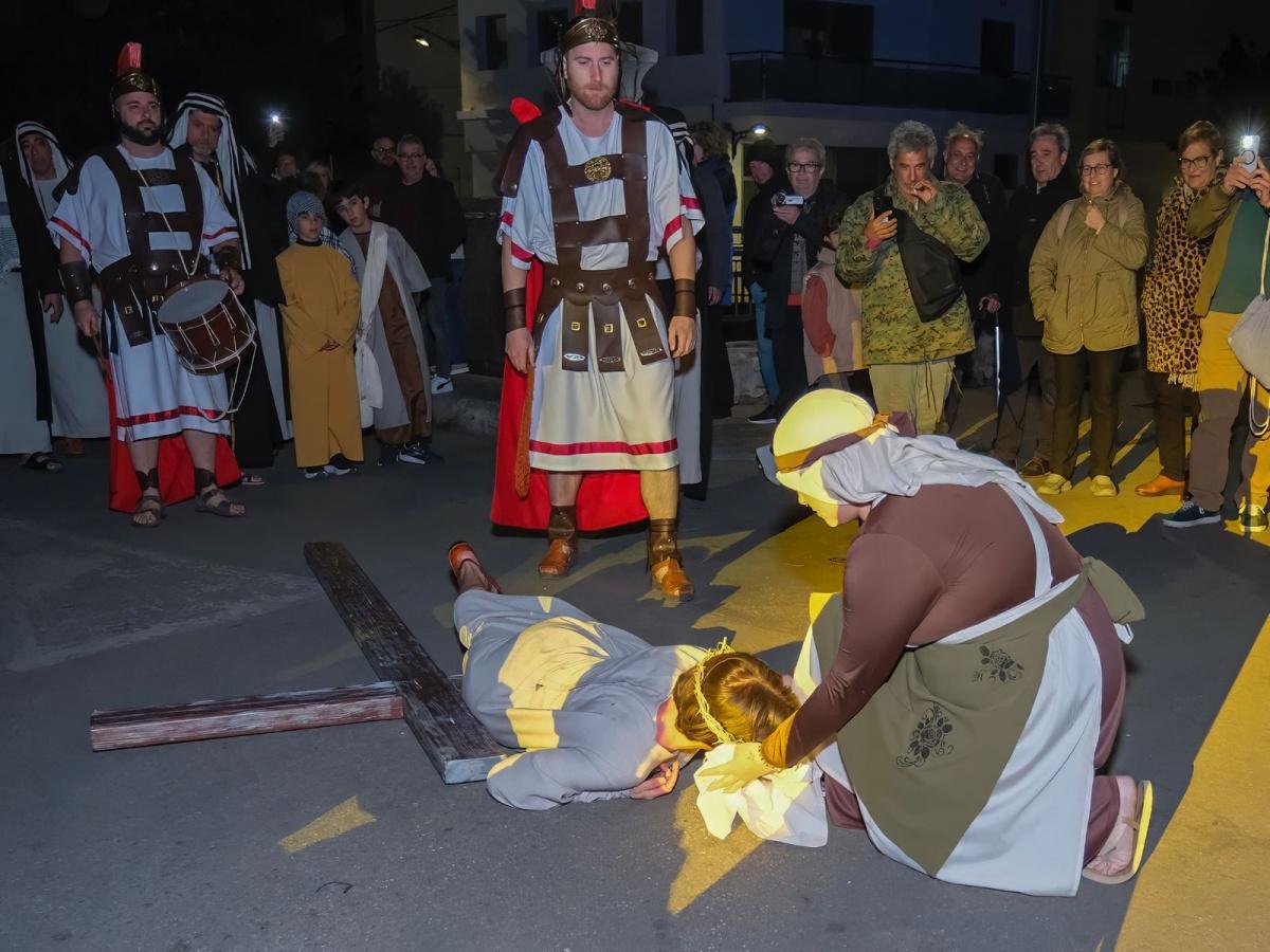 Més d’un miler de persones viuen a Ondara una espectacular representació de La Passió consolidada com a atractiu cultural i turístic