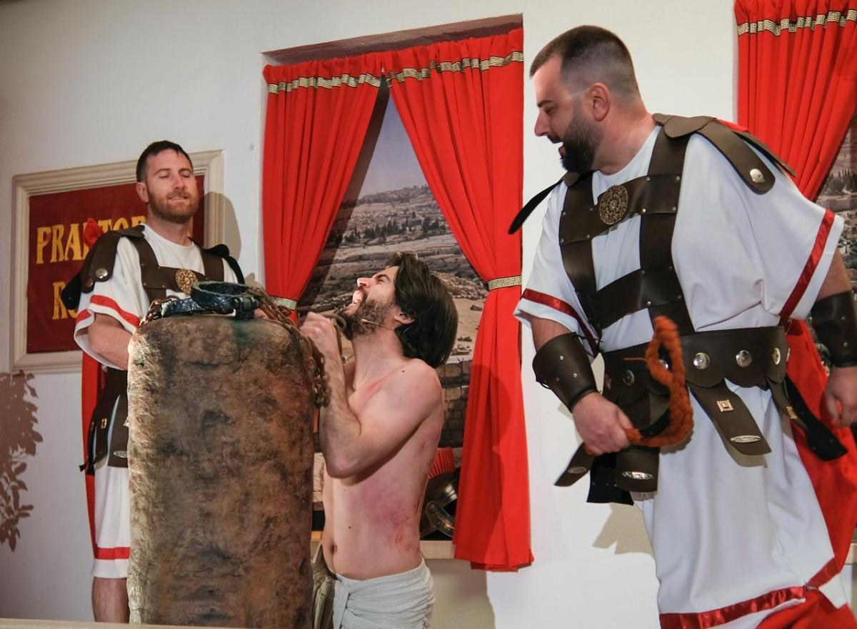 Més d’un miler de persones viuen a Ondara una espectacular representació de La Passió consolidada com a atractiu cultural i turístic