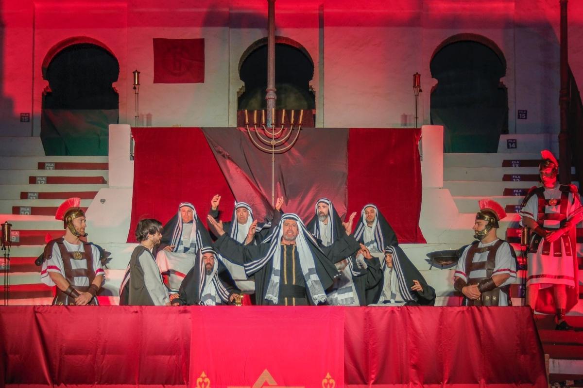 Més d’un miler de persones viuen a Ondara una espectacular representació de La Passió consolidada com a atractiu cultural i turístic Més d’un miler de persones viuen a Ondara una espectacular representació de La Passió consolidada com a atractiu cultural i turístic