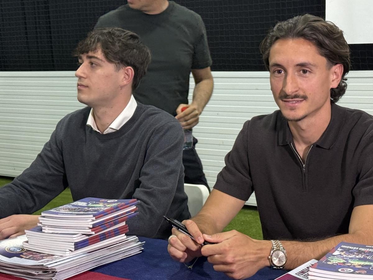 Jugadores del Levante llegan al Verger para presentar la peña de la Marina Alta