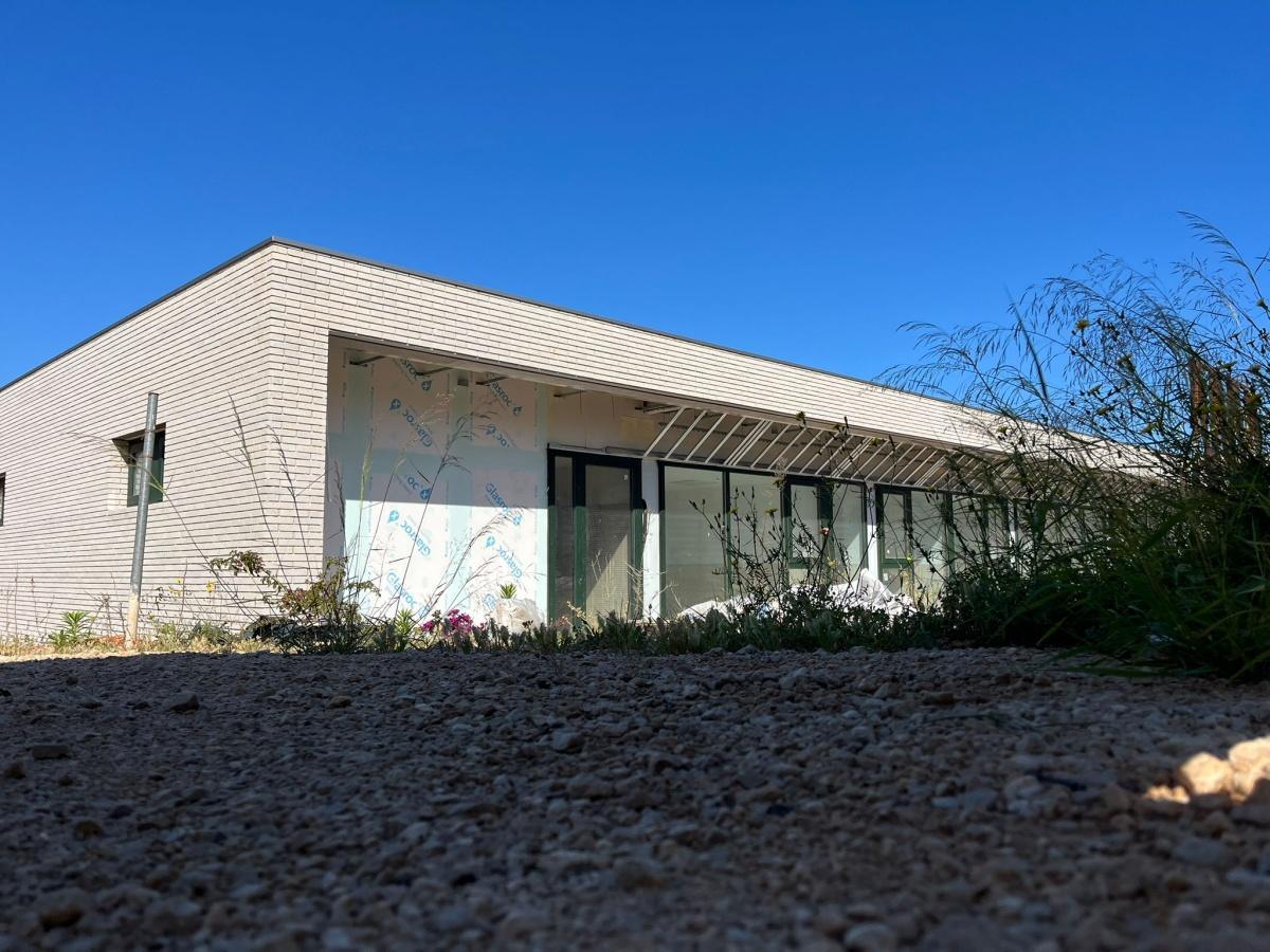 El PSPV denuncia la situación de los centros de salud mental en Dénia: obras paralizadas sin respuestas