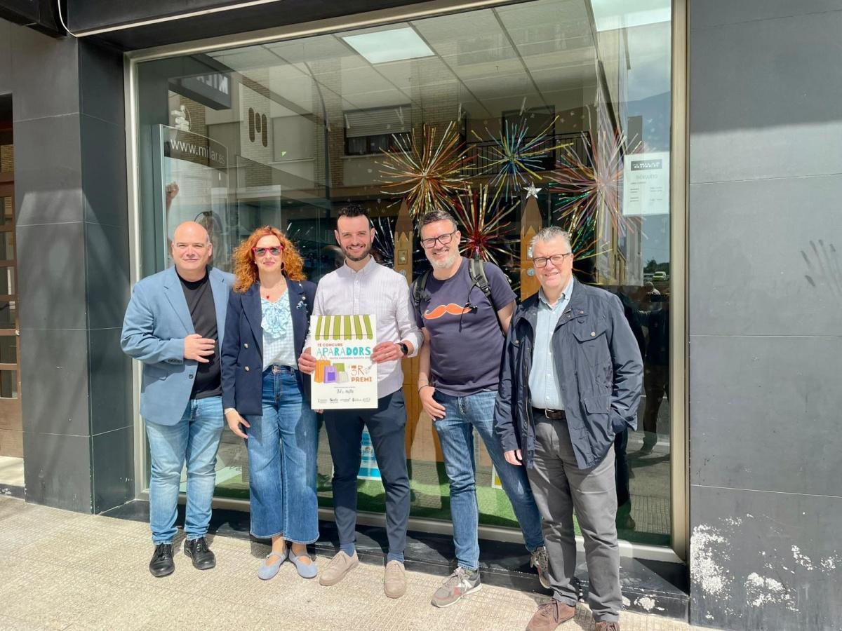 Los escaparates toman Benissa y convierten las fiestas en un espectáculo de creatividad local Los escaparates toman Benissa y convierten las fiestas en un espectáculo de creatividad local