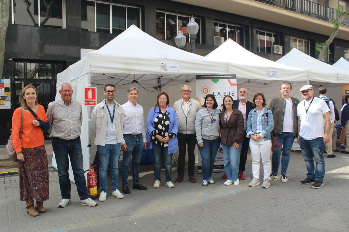La Feria del Estudiantado toma el centro de Dénia y convierte sus calles en un escaparate de futuro La Feria del Estudiantado toma el centro de Dénia y convierte sus calles en un escaparate de futuro