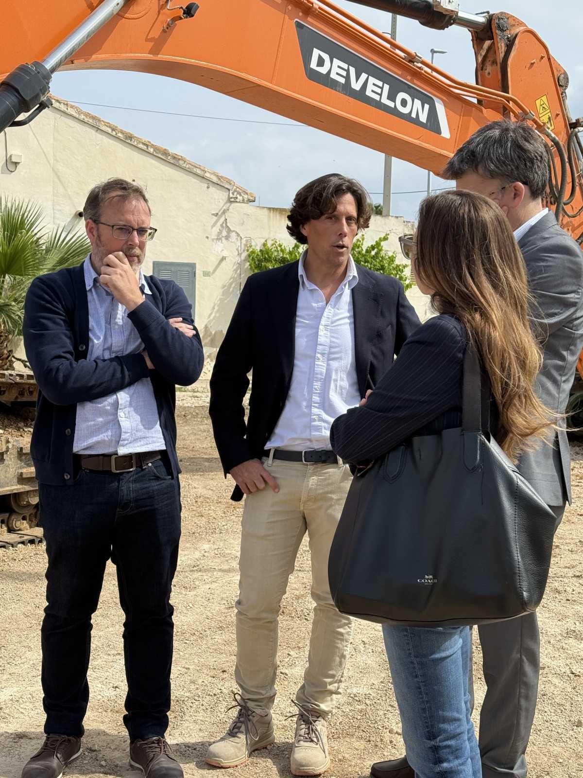 Tras dos décadas de reivindicaciones llega la primera piedra del Colegio Raquel Payà en Dénia