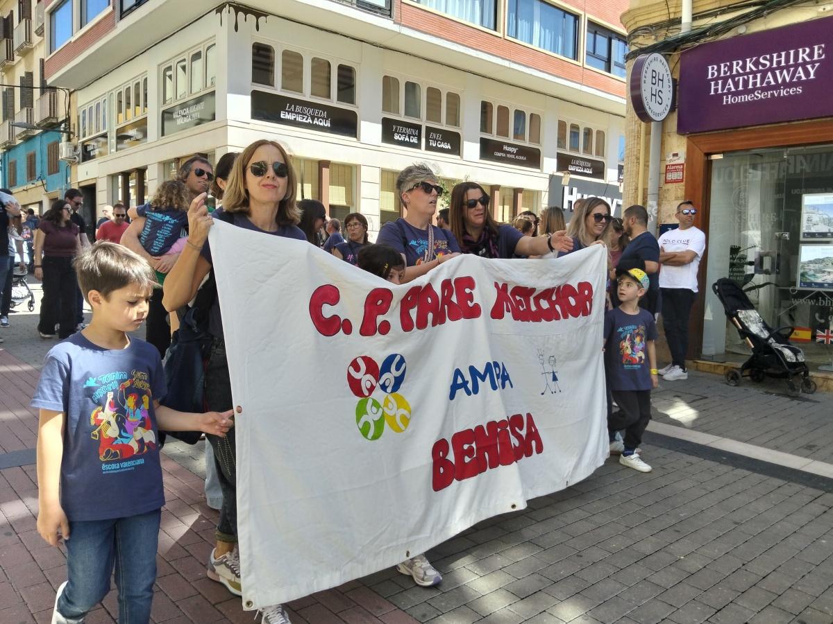 Dénia ompli els carrers de cultura i reivindicació en la Trobada d’Escoles en Valencià