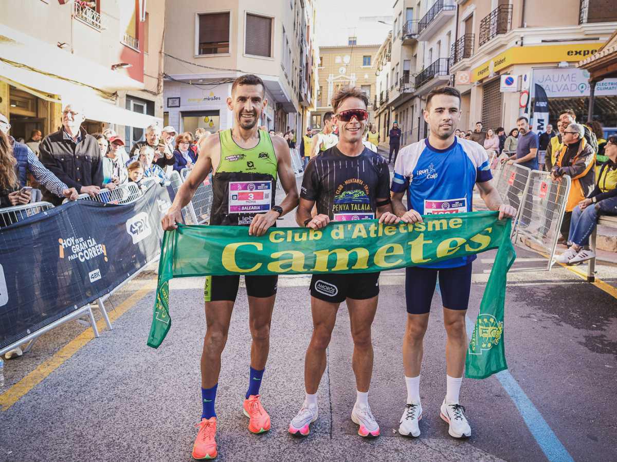 Kiket Roselló y Eri Yonamine dominan la Cursa Popular de Pedreguer en el Circuit a Peu Marina Alta Kiket Roselló y Eri Yonamine dominan la Cursa Popular de Pedreguer en el Circuit a Peu Marina Alta