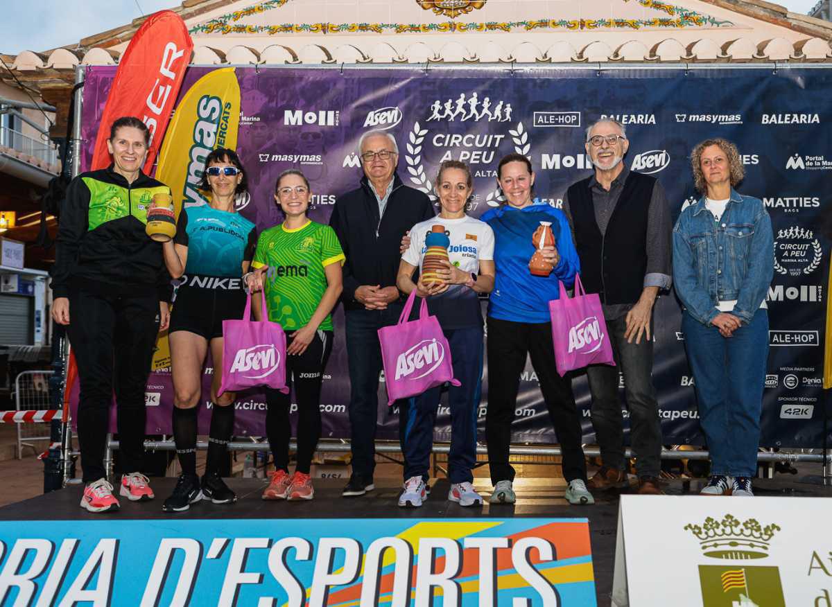 Kiket Roselló y Eri Yonamine dominan la Cursa Popular de Pedreguer en el Circuit a Peu Marina Alta