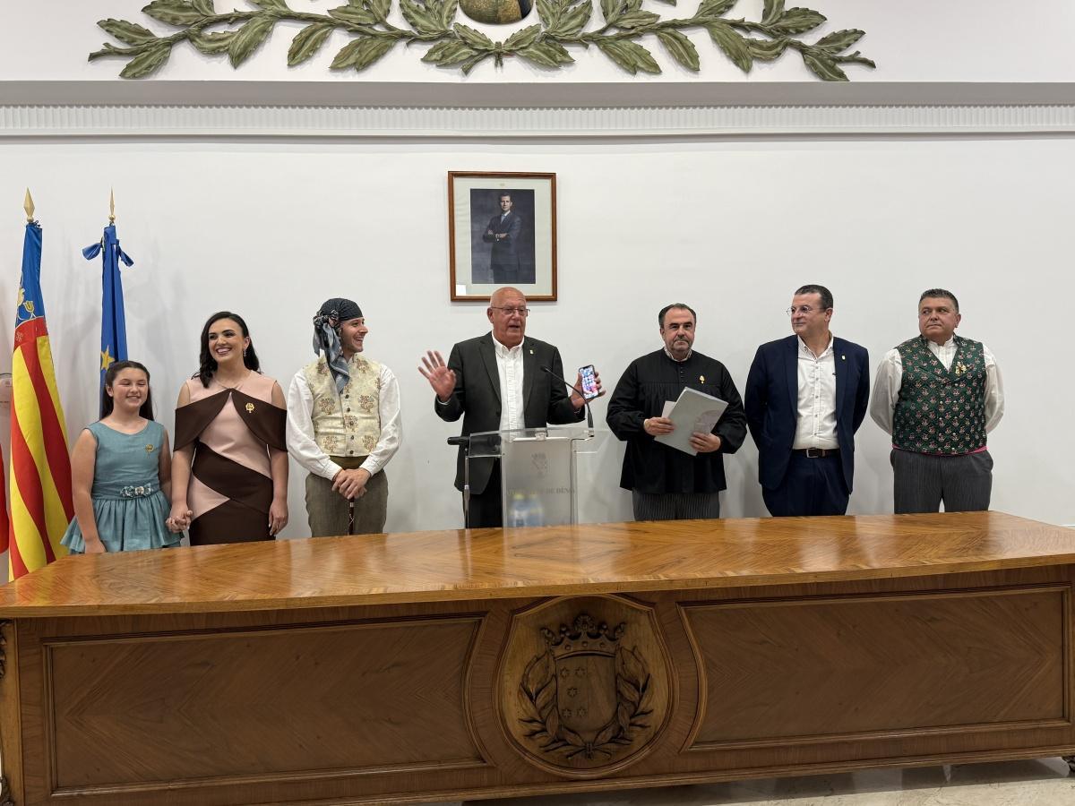 La emoción fallera toma Dénia con la elección de Amanda Giménez y Lucía Tabernero