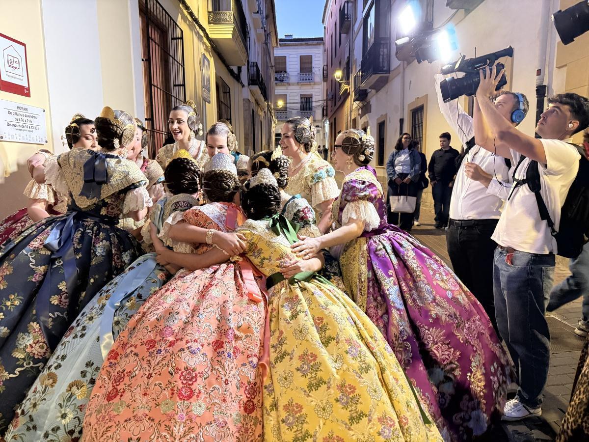 La emoción fallera toma Dénia con la elección de Amanda Giménez y Lucía Tabernero