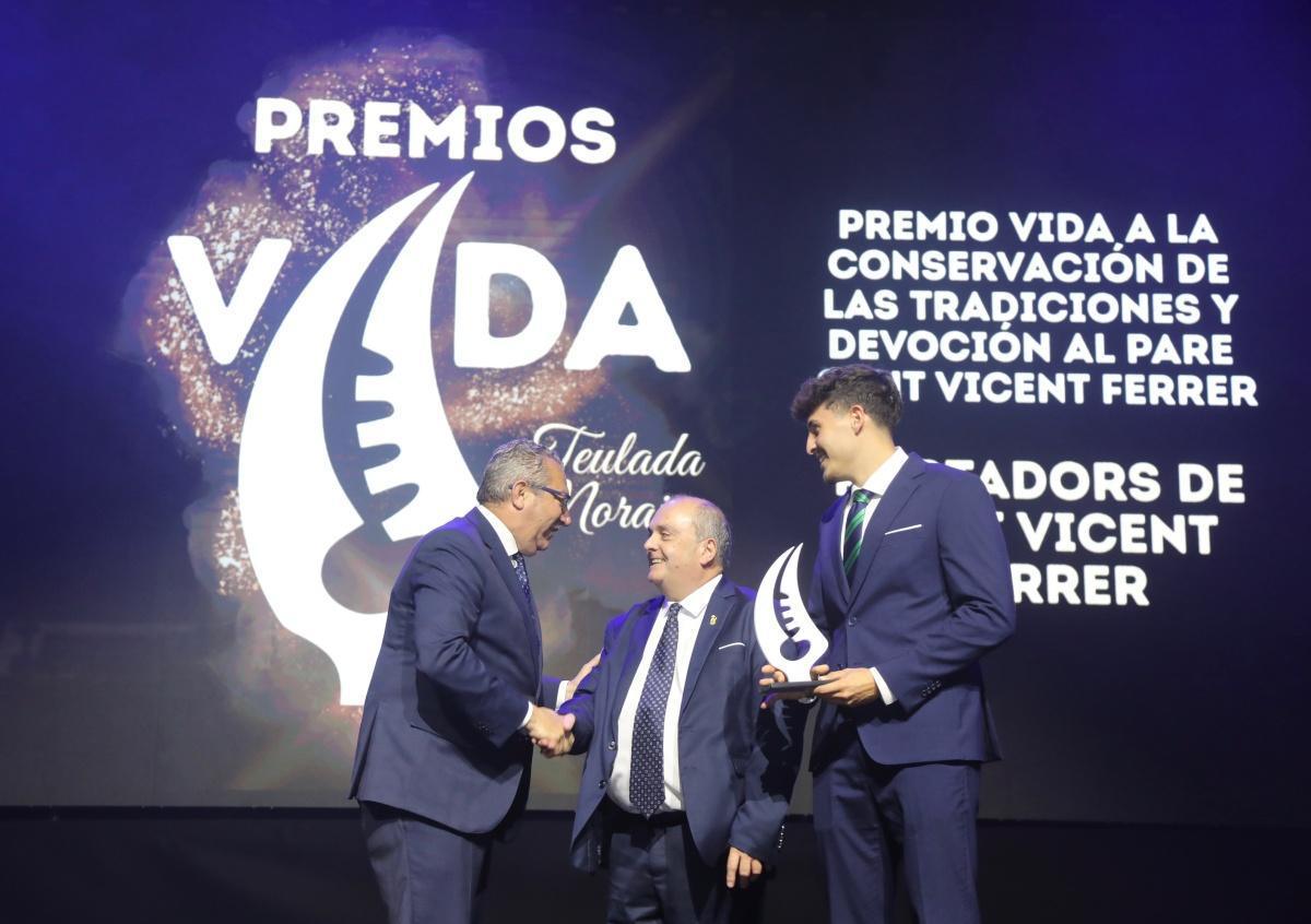 Los Premios Vida de Teulada Moraira reconocen la labor social, cultural y festiva de seis entidades y colectivos locales Los Premios Vida de Teulada Moraira reconocen la labor social, cultural y festiva de seis entidades y colectivos locales