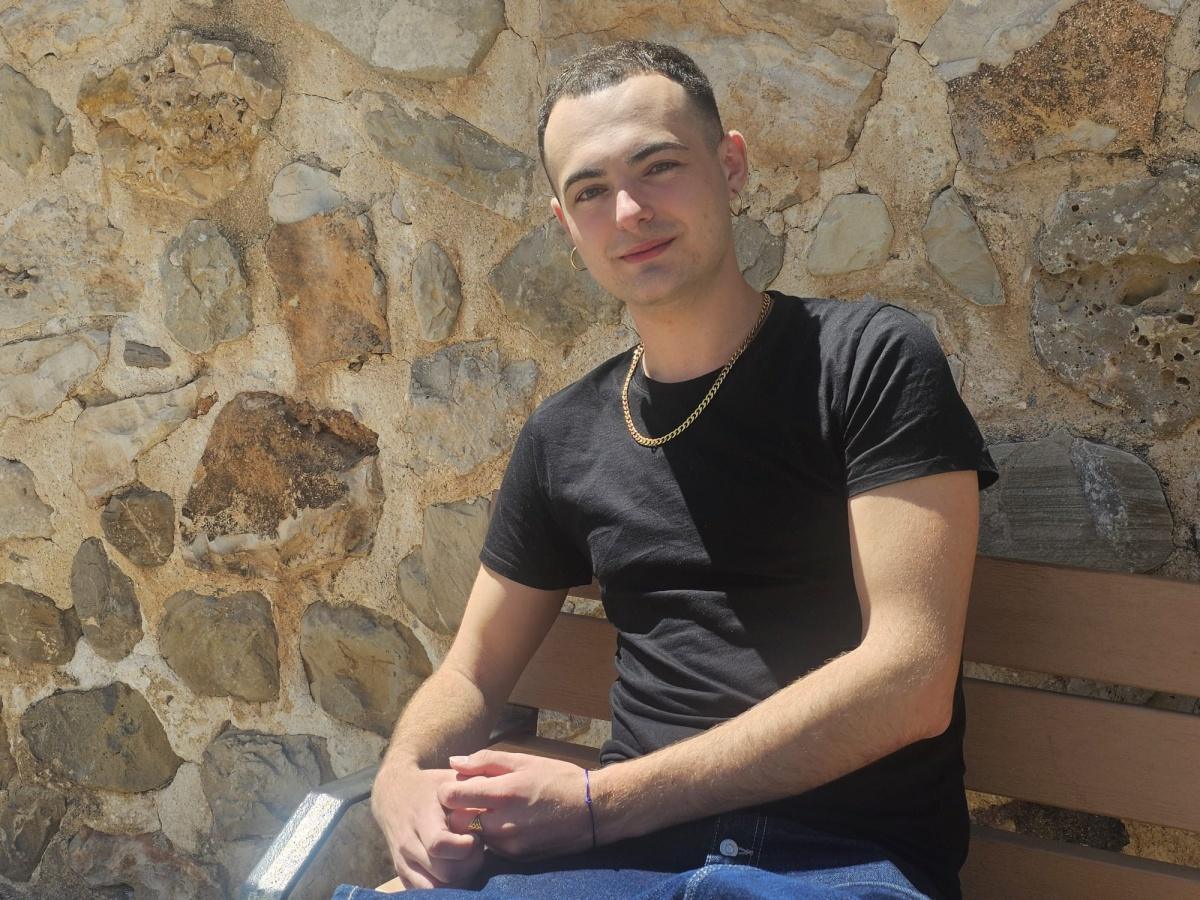 El actor calpino Lluís Tur dará voz al pregón del CalPride 2026 en Calp