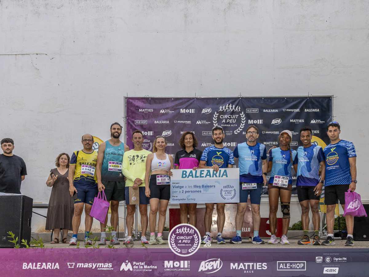 Hicham Anfalous y Patricia Porter inauguran palmarés en el Circuit a Peu de La Xara Hicham Anfalous y Patricia Porter inauguran palmarés en el Circuit a Peu de La Xara