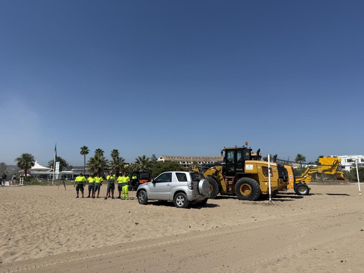 Generalitat y Ayuntamiento continúan enfrentándose por los lavapiés de las playas de Dénia Generalitat y Ayuntamiento continúan enfrentándose por los lavapiés de las playas de Dénia