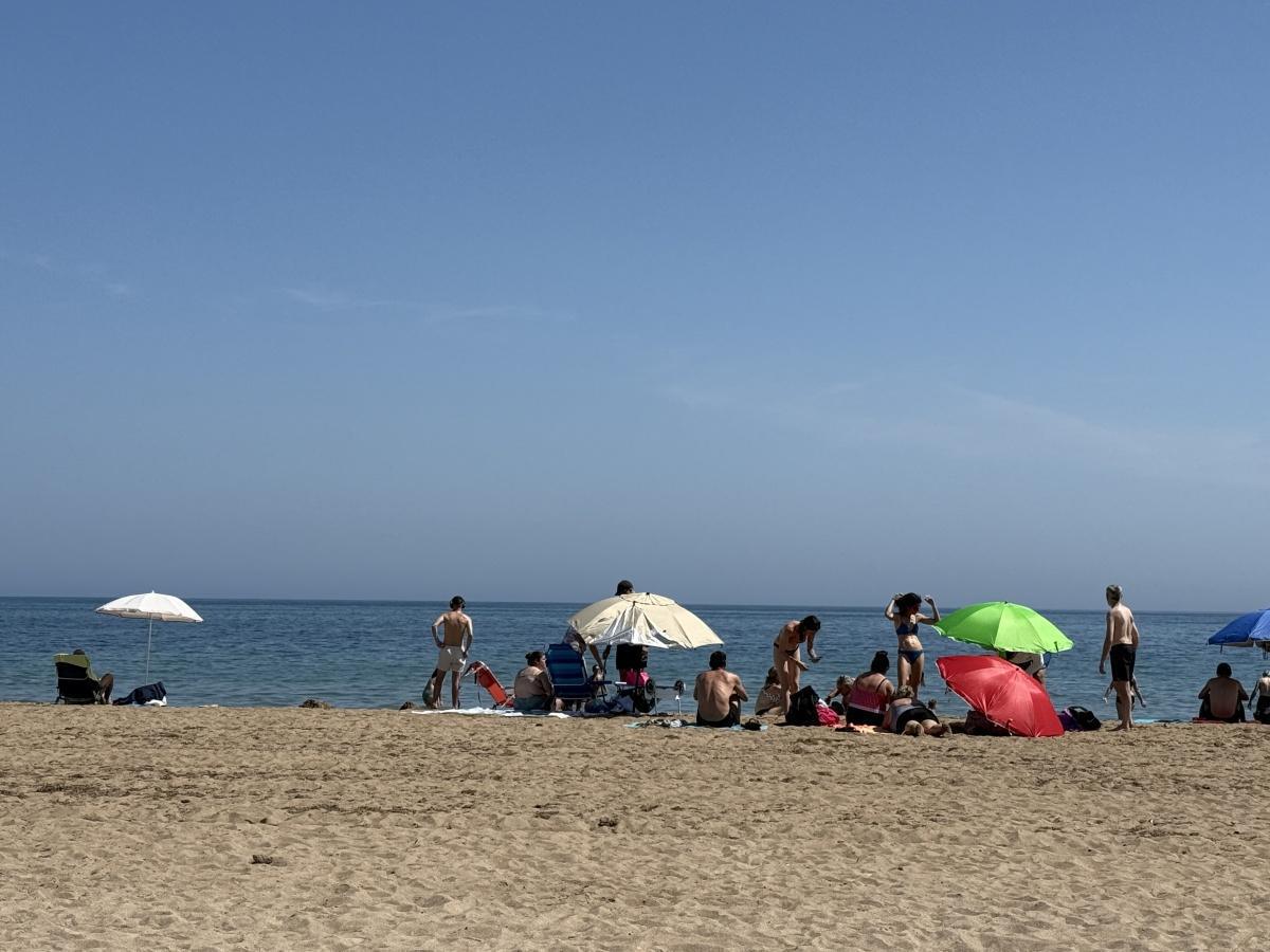 Generalitat y Ayuntamiento continúan enfrentándose por los lavapiés de las playas de Dénia Generalitat y Ayuntamiento continúan enfrentándose por los lavapiés de las playas de Dénia