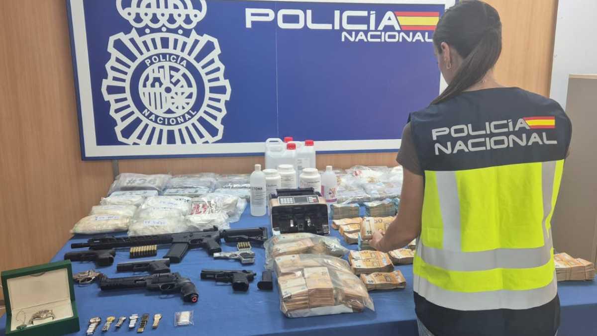 Detenidas 28 personas y 30 kilos de cocaína en una macrooperación con lazos en Benissa Detenidas 28 personas y 30 kilos de cocaína en una macrooperación con lazos en Benissa
