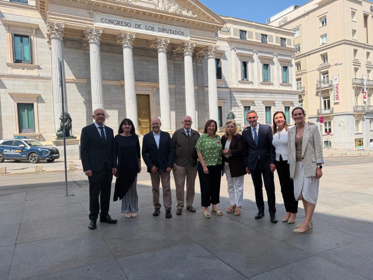 Pepa Font lleva la voz de los afectados por Costas al Senado y refuerza en Madrid la defensa de los vecinos de Dénia