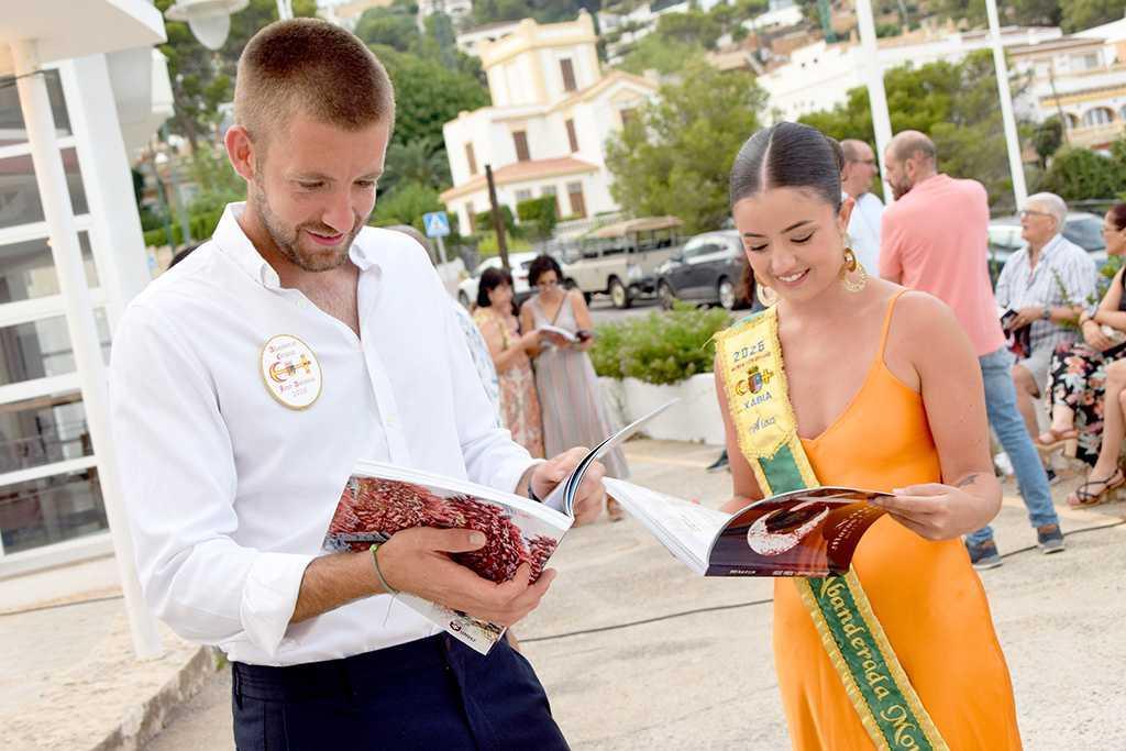 Els Moros i Cristians de Xàbia dan el pistoletazo de salida con la presentación de su Llibre Fester Els Moros i Cristians de Xàbia dan el pistoletazo de salida con la presentación de su Llibre Fester