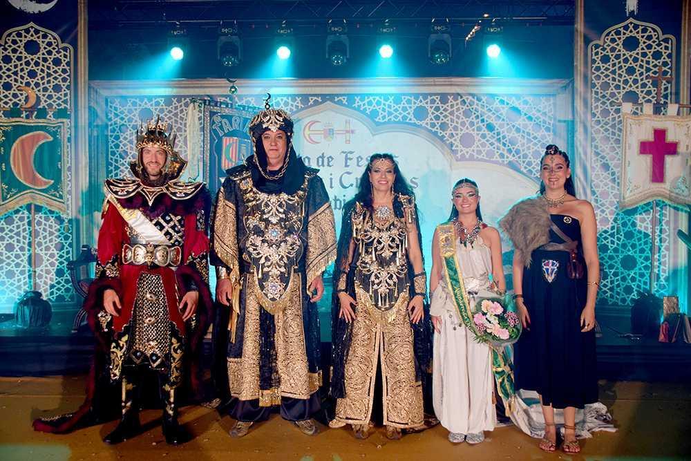 Xàbia abre sus Moros i Cristians con una presentación que ensalza la tradición y la convivencia