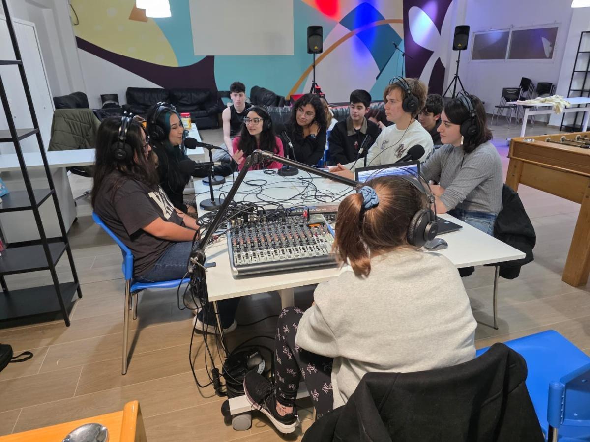 ‘Pòdcast Jove’ vuelve a convertirse en el altavoz de la juventud en Dénia en su segunda temporada