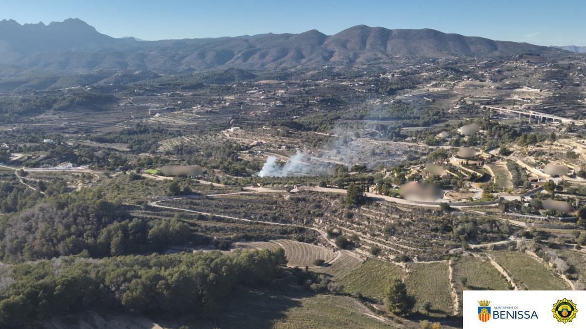 La Policía Local de Benissa refuerza la vigilancia con drones contra los vertidos ilegales, prevenir incendios y mejorar la seguridad