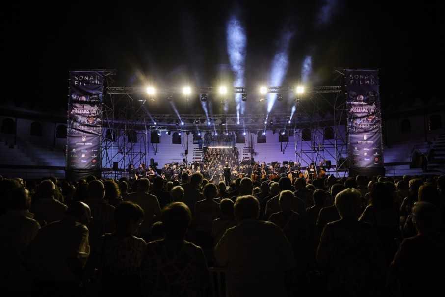La 8ª edición de SONAFILM, Festival Internacional de Música de Cine de la Marina Alta, arranca esta semana y contará con el compositor Trevor Jones como gran invitado en un viaje por las grandes bandas sonoras épicas e históricas La 8ª edición de SONAFILM, Festival Internacional de Música de Cine de la Marina Alta, arranca esta semana y contará con el compositor Trevor Jones como gran invitado en un viaje por las grandes bandas sonoras épicas e históricas