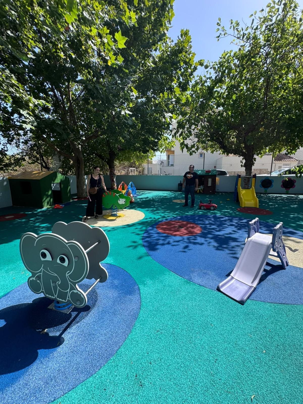 L'Escoleta Joaquina Gavilà d'Ondara estrena un renovat parc infantil L'Escoleta Joaquina Gavilà d'Ondara estrena un renovat parc infantil