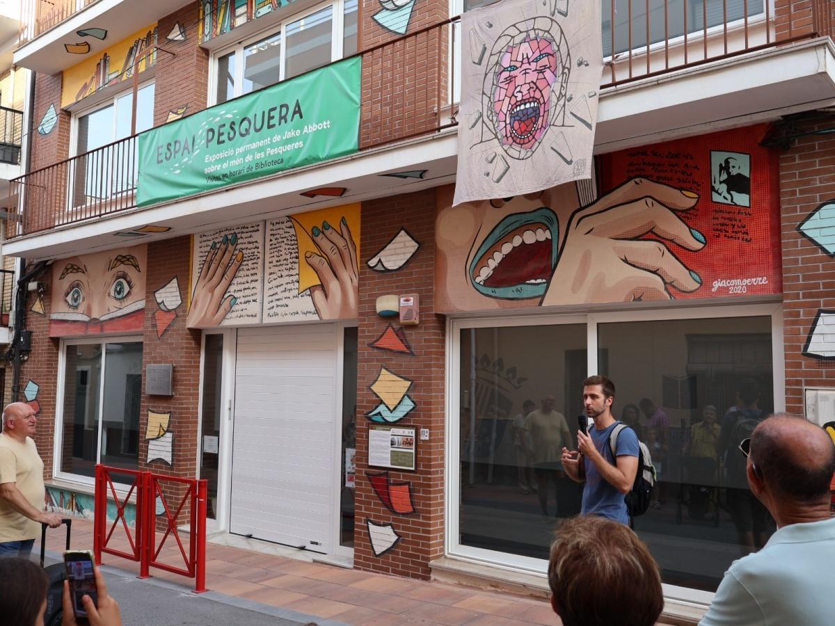 Benitatxell convierte sus calles en un escenario de arte, letras y memoria con su II Festival Literario