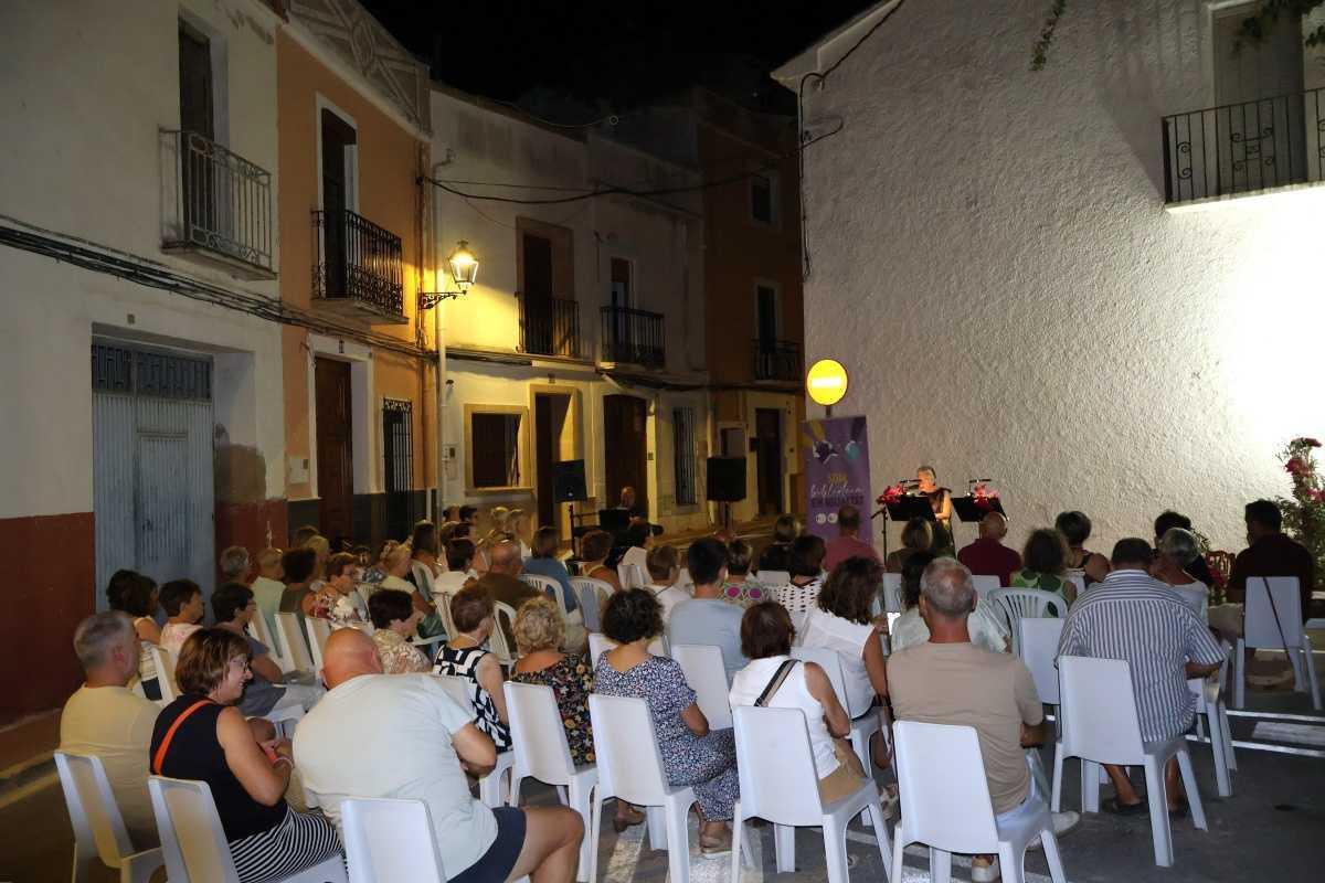 Las escritoras que desafiaron su tiempo toman las calles en Benitatxell