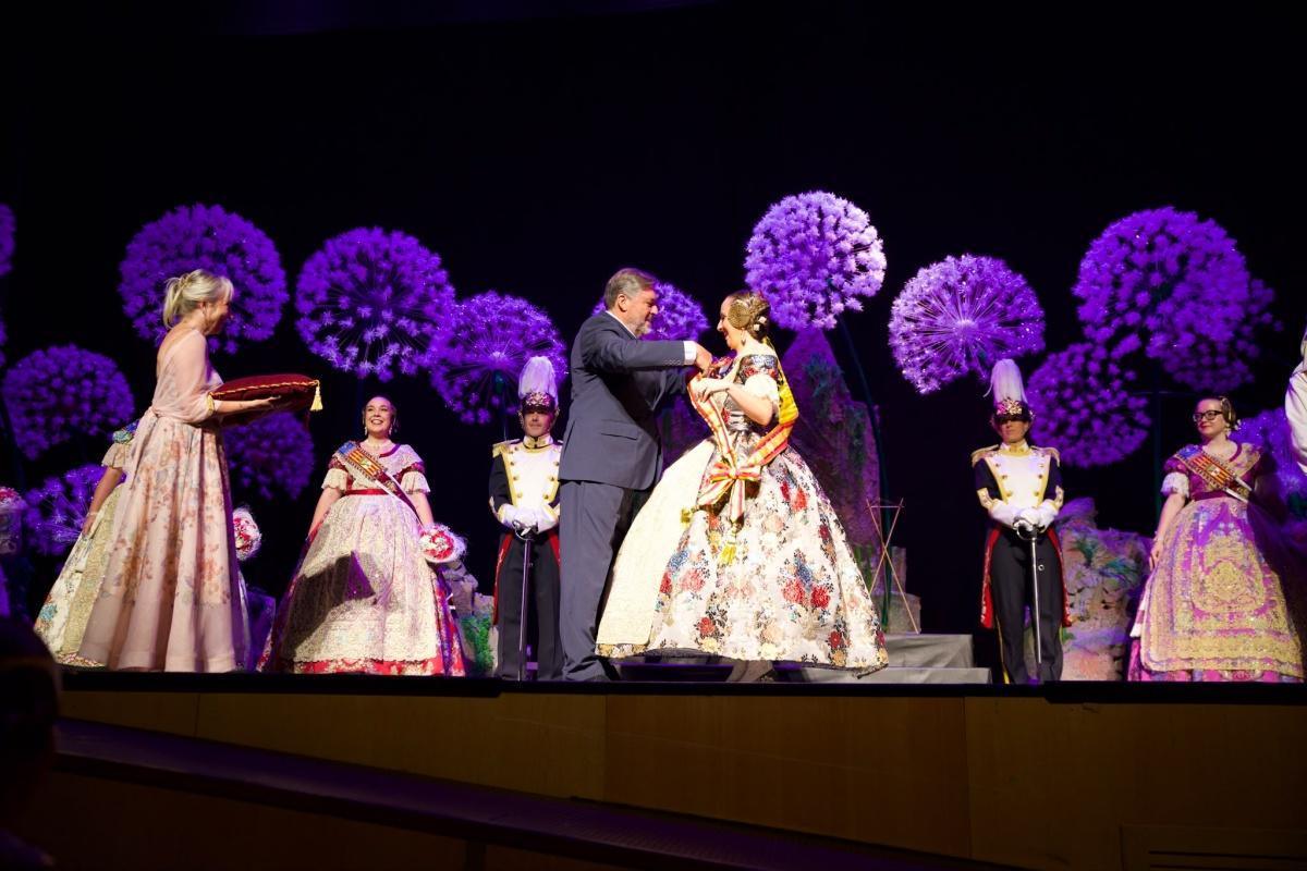 Dues reines, una passió: Dénia i les Falles Dues reines, una passió: Dénia i les Falles