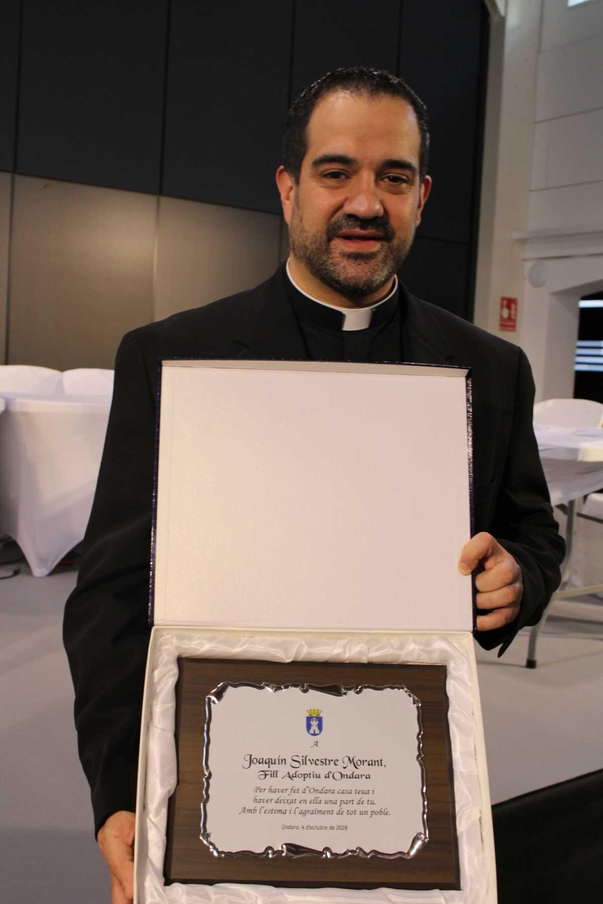 Ximo Silvestre rep l’abraç d’un poble que ja és seu Ximo Silvestre rep l’abraç d’un poble que ja és seu