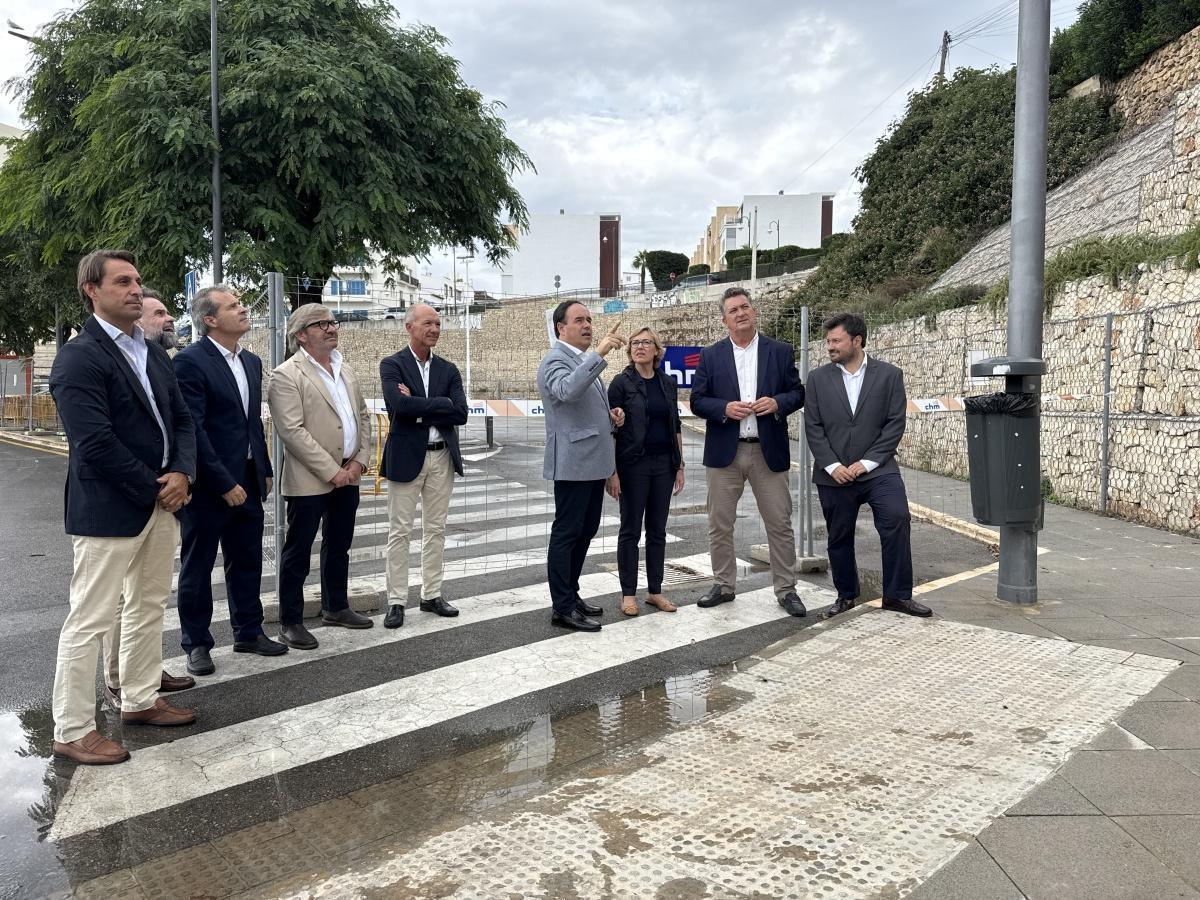Pérez Llorca visita las obras del Puerto de Xàbia