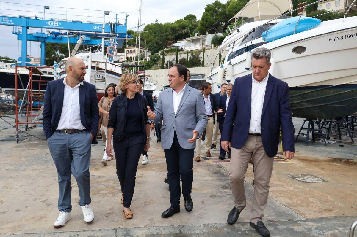 Pérez Llorca visita las obras del Puerto de Xàbia Pérez Llorca visita las obras del Puerto de Xàbia