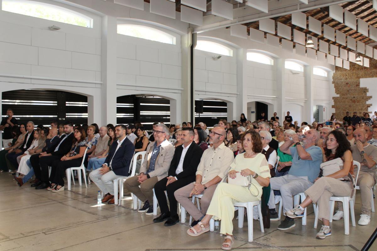 Ondara celebra el 9 d’Octubre amb una gran participació i distingeix Sergi Mallol, Antonio Torres i Josep Alemany Ondara celebra el 9 d’Octubre amb una gran participació i distingeix Sergi Mallol, Antonio Torres i Josep Alemany