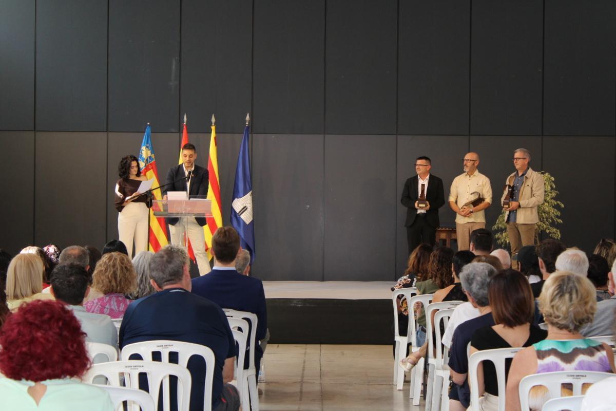 Ondara celebra el 9 d’Octubre amb una gran participació i distingeix Sergi Mallol, Antonio Torres i Josep Alemany