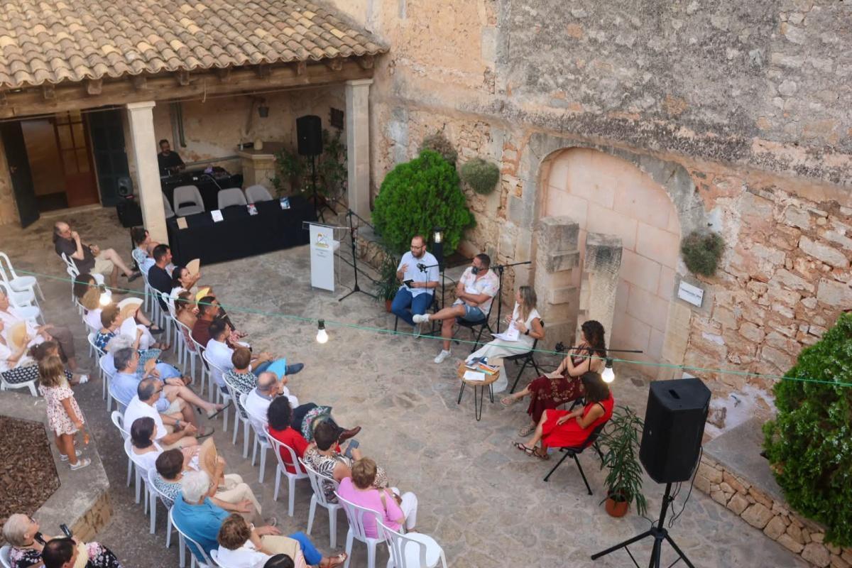 Jovi Lozano-Seser explora la precarietat i els límits de la moral en la premiada ‘Una novel·leta porno’