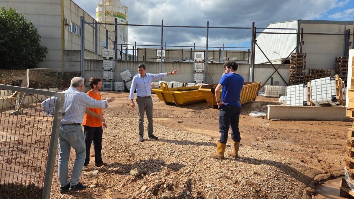 El director general de Industria de la Generalitat visita las zonas industriales afectadas por la DANA en Oliva y Pego El director general de Industria de la Generalitat visita las zonas industriales afectadas por la DANA en Oliva y Pego